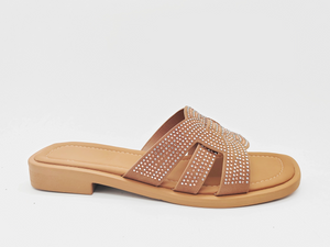 Schillernde große Diamanten, femininer Charme, exquisite Damensandalen