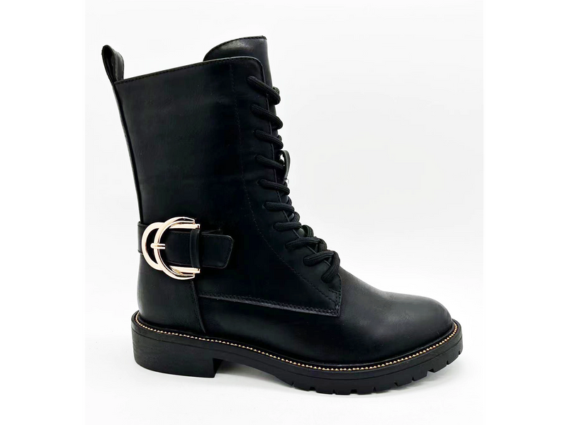 Minimalistische exquisite Damenstiefel aus Kunstleder