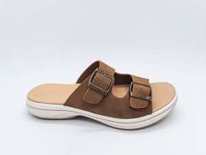 Angenehm kühle, bequeme, weiche Damensandalen in Kamelbraun