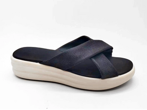 Schwarze, flache, elegante Damensandalen mit hohem Absatz